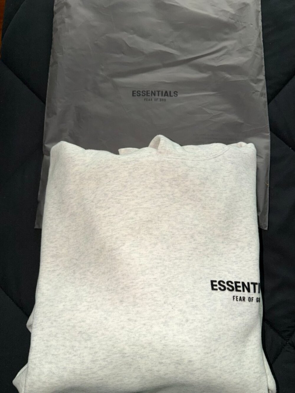 🕊️ Fear of God ESSENTIALS Hoodie | Light Oatmeal | - Picture 6 of 6
